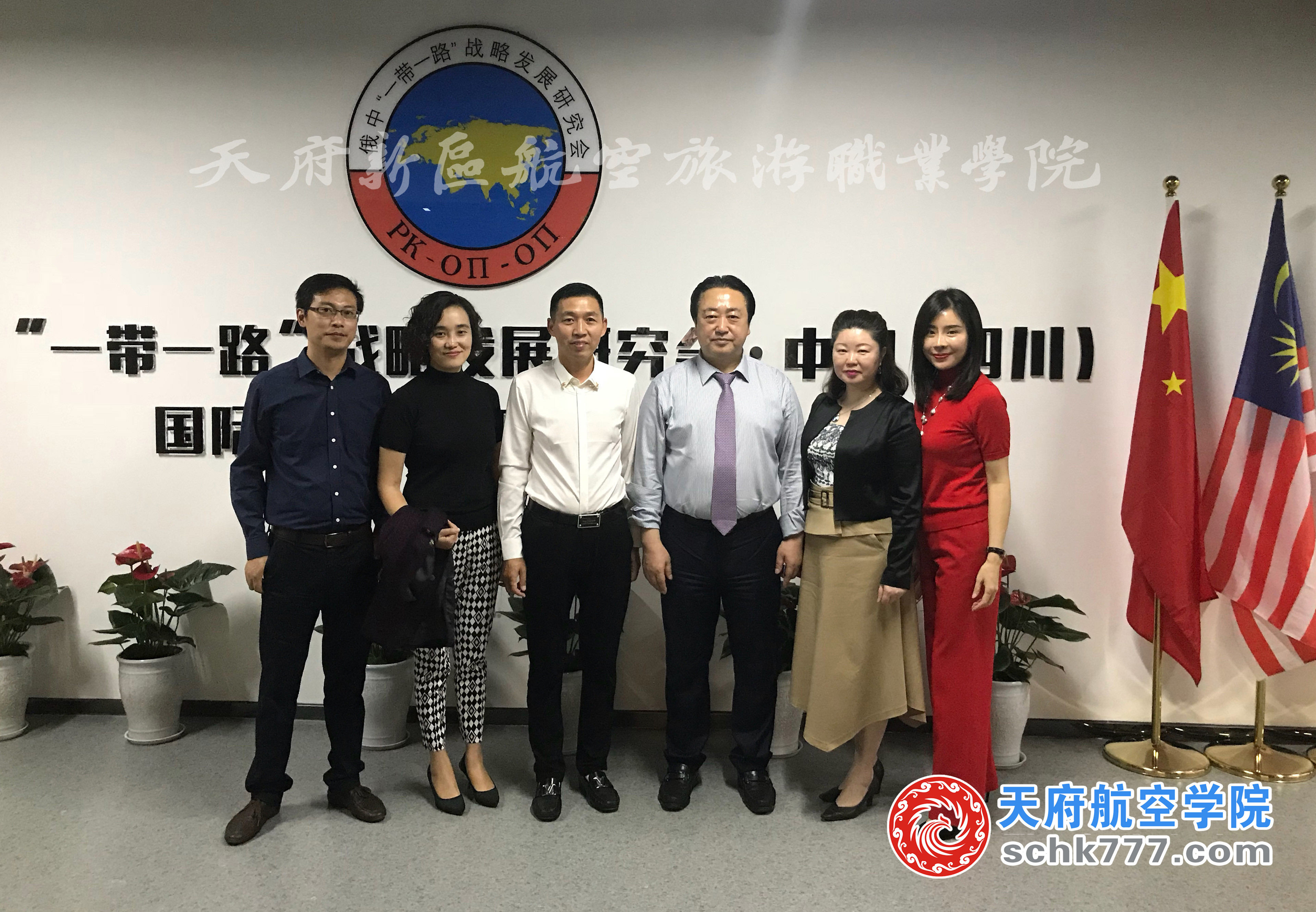 辜院會(huì)見俄中一帶一路戰(zhàn)略發(fā)展研究會(huì)主席，杰出華僑陳志剛主席 (1)_副本.jpg